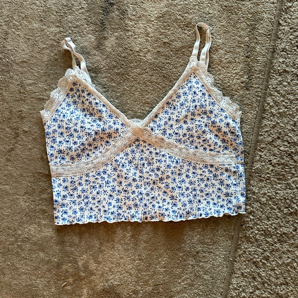 H&M White and Blue Lace Trim Top - Picture 1 of 4